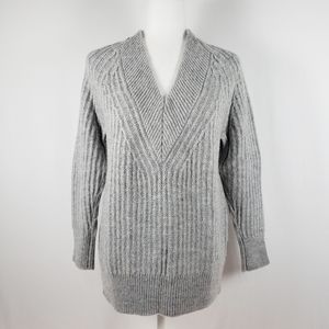 Banana Republic V Neck Chunky Sweater